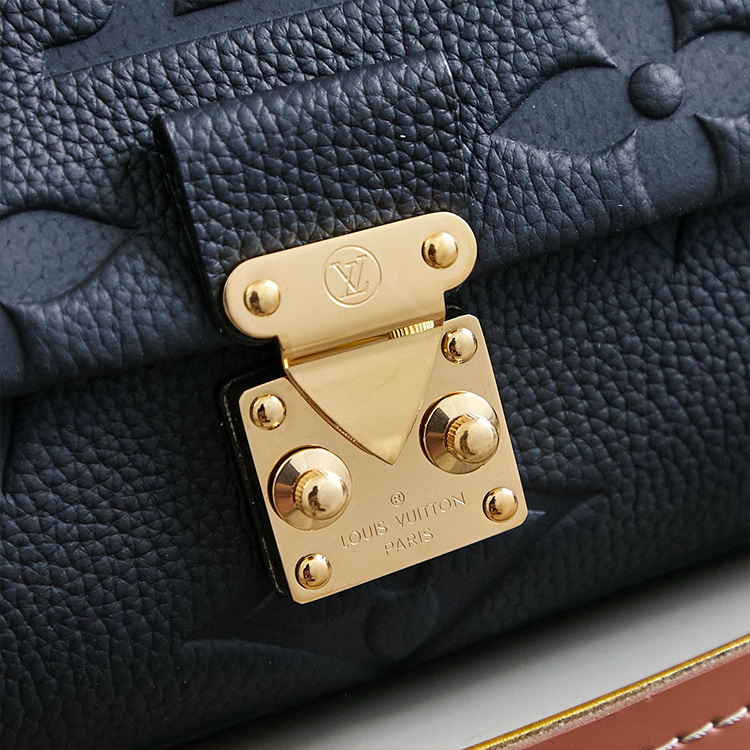 LVMadeleine MM Handbag