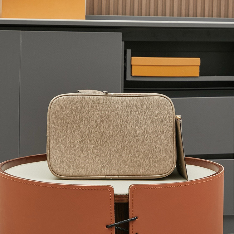 LV NéoNoé MM Handbag