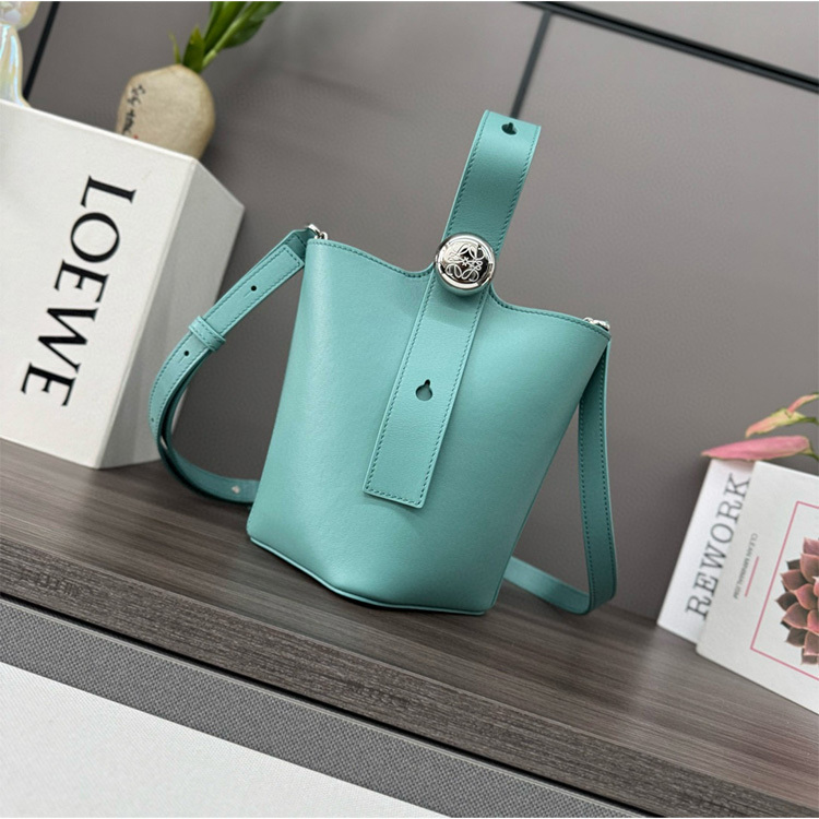 LOEWE Mini Pebble bucket in smooth calfskin