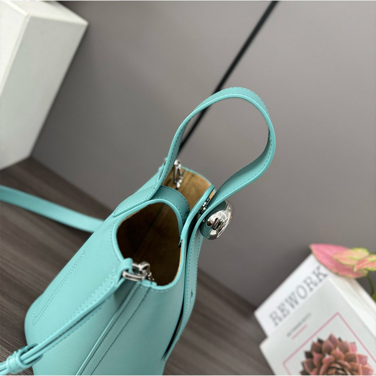 LOEWE Mini Pebble bucket in smooth calfskin