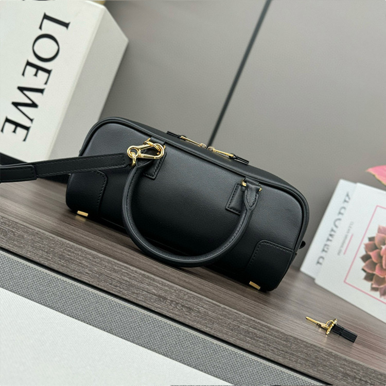 LOEWE Amazona 23 Cropped bag in nappa calfskin