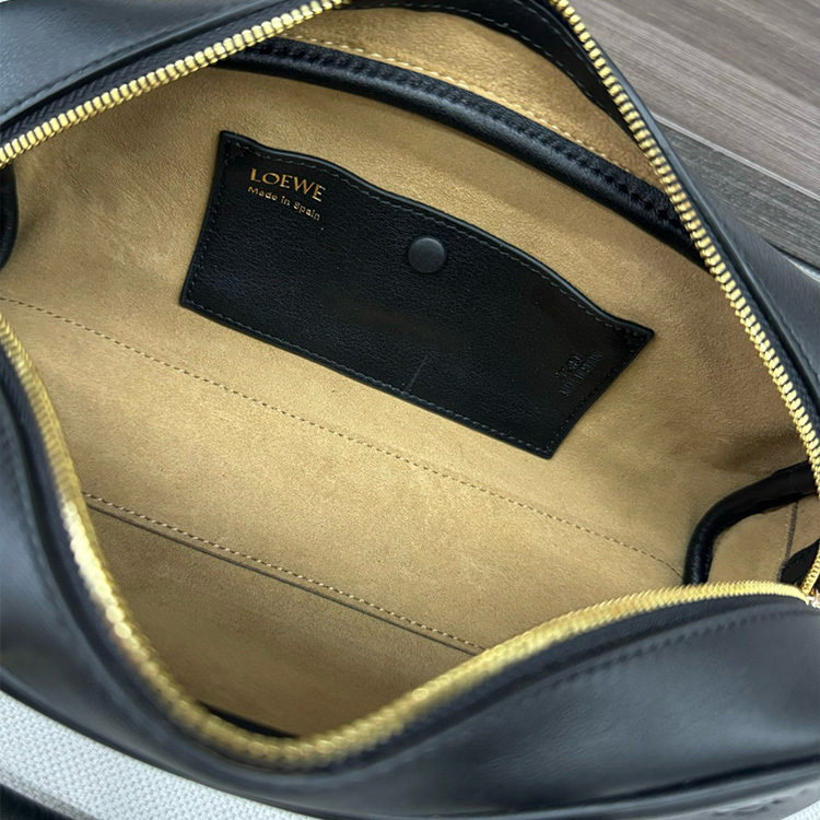 LOEWE Amazona 23 Cropped bag in nappa calfskin
