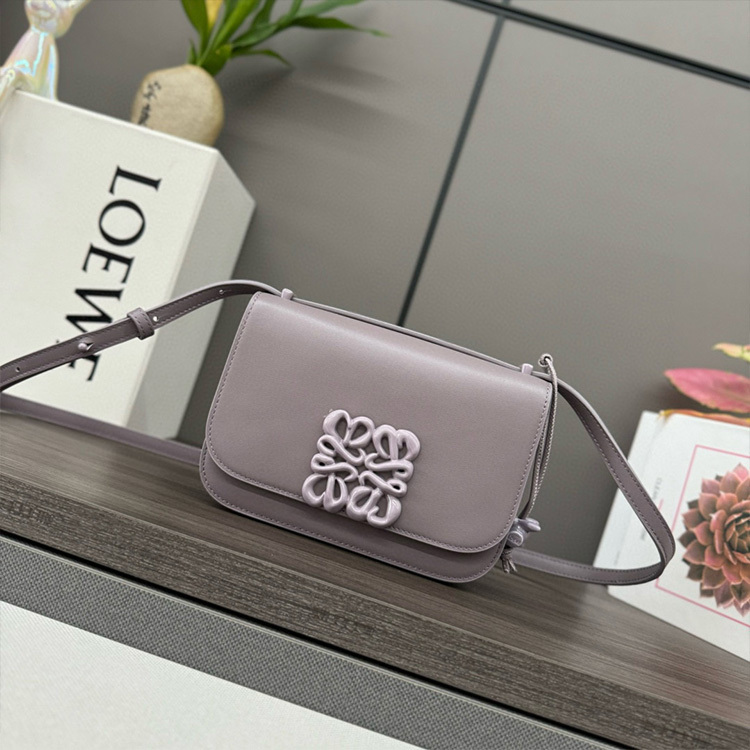 LOEWE Goya bag