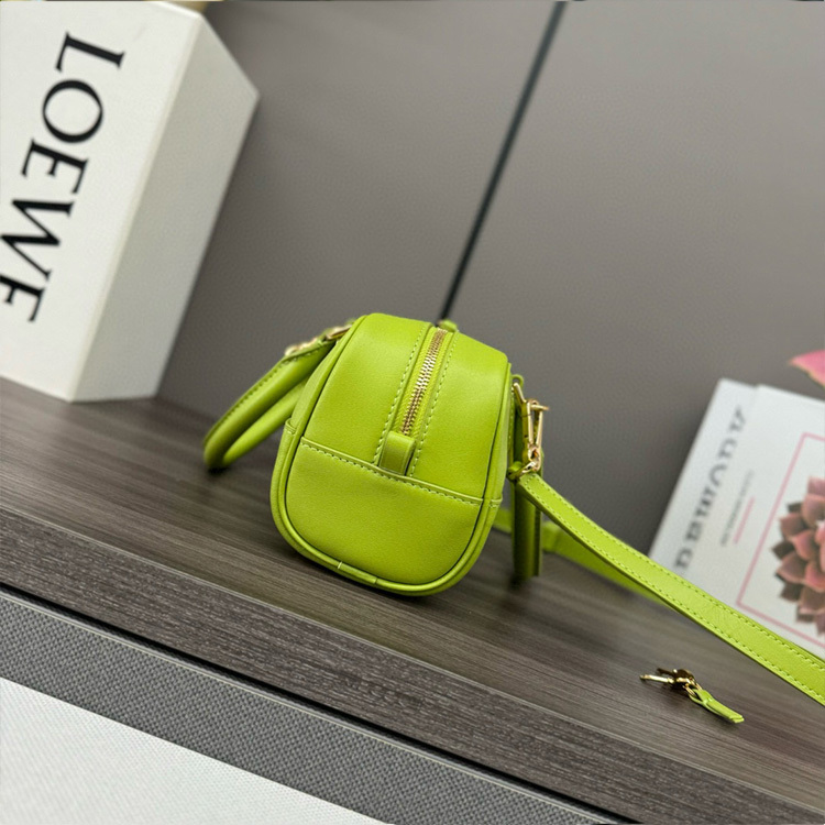 LOEWE Amazona 23 Cropped bag in nappa calfskin