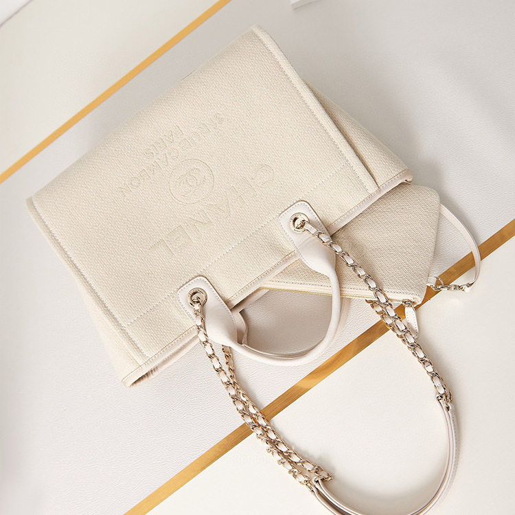 CHANEL SHOPPING BAG
