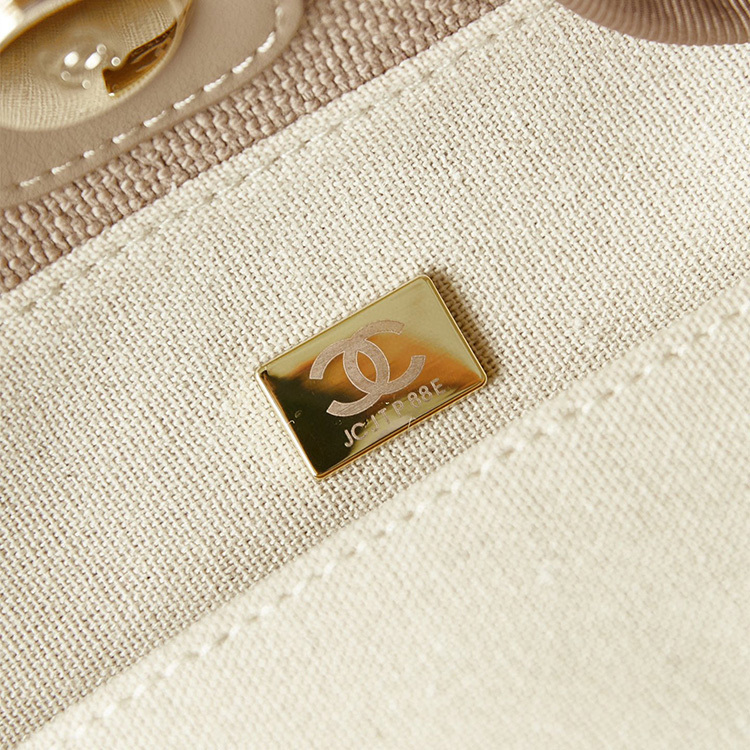 CHANEL SHOPPING BAG