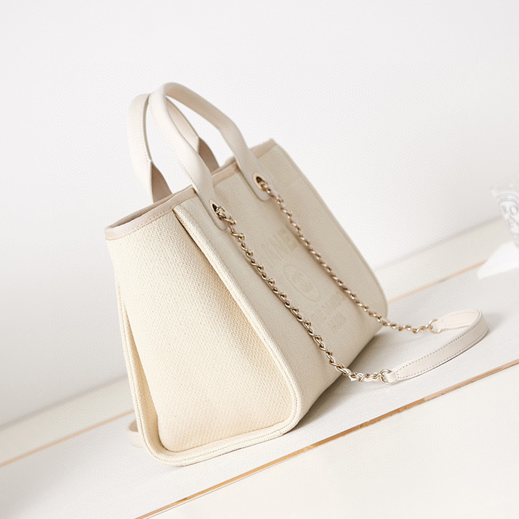 CHANEL SHOPPING BAG
