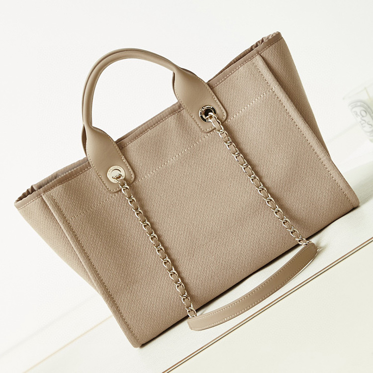 CHANEL SHOPPING BAG