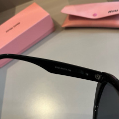 MIUMIU Sunglasses