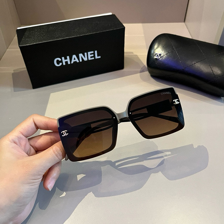 CHANEL Sunglasses