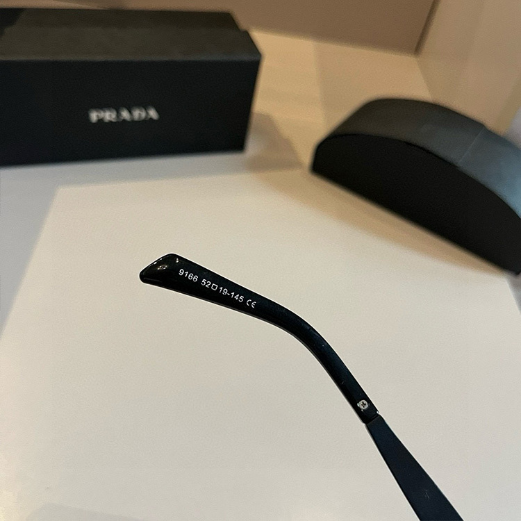PRADA Women&Men Sunglasses