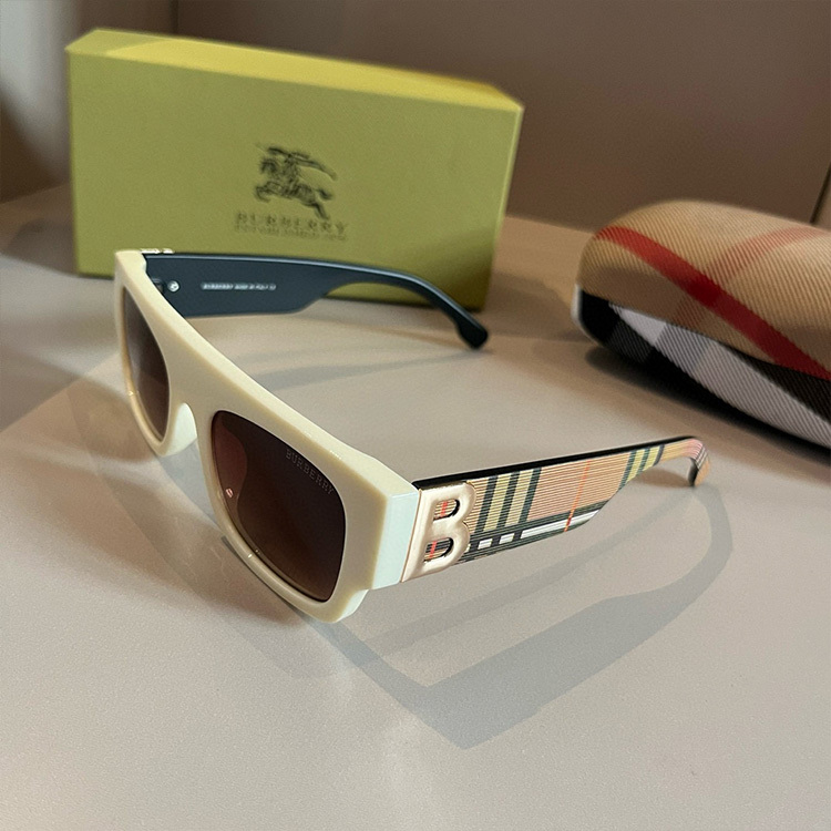 BURBERRY Women&Men Sunglasses