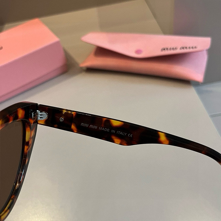 MIUMIU Sunglasses