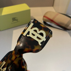 BURBERRY Women's Fashion Sunglasses
