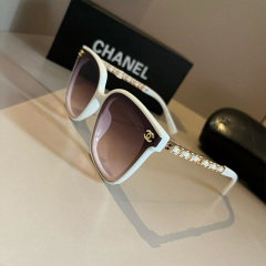 CHANEL Women's Fashion Sunglasses