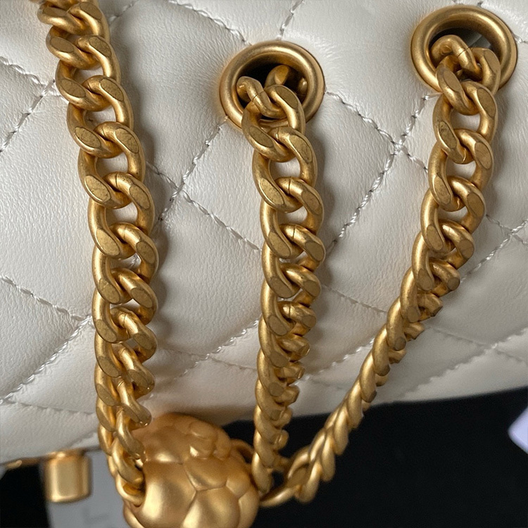 CHANEL Shoulder Bag