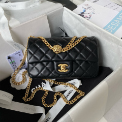 CHANEL Shoulder Bag