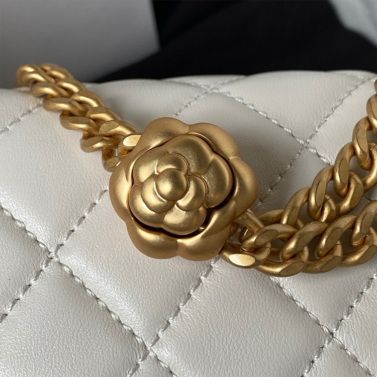 CHANEL Shoulder Bag