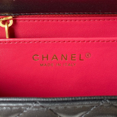 CHANEL Shoulder Bag