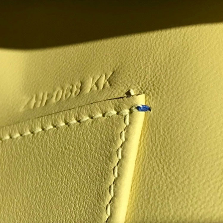 HERMES 𝖪𝖾𝗅𝗅𝗒 𝖯𝗈𝖼𝗁𝖾𝗍𝗍𝖾 Handbag
