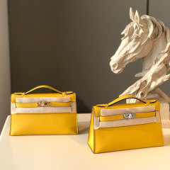 HERMES 𝖪𝖾𝗅𝗅𝗒 𝖯𝗈𝖼𝗁𝖾𝗍𝗍𝖾 Handbag
