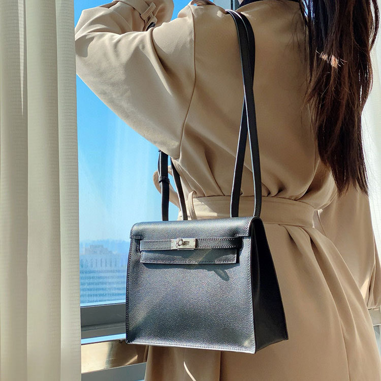 HERMES Kelly Danse Handbag