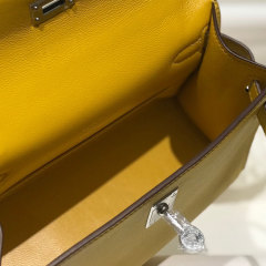 HERMES 𝖪𝖾𝗅𝗅𝗒 𝖯𝗈𝖼𝗁𝖾𝗍𝗍𝖾 Handbag