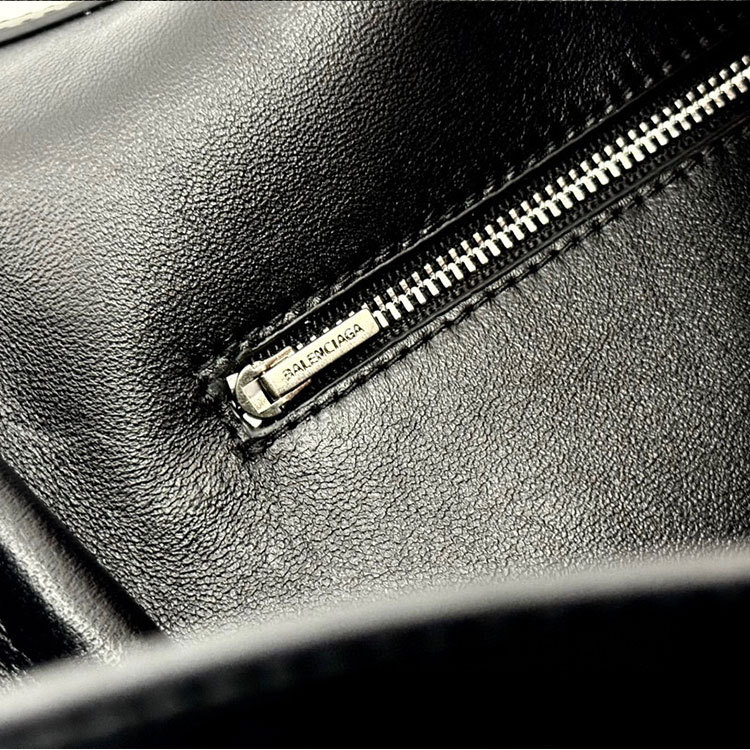 BALENCIAGA LARGE RODEO BAG