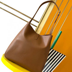 YSL LE 5 À 7 SUPPLE LARGE BAG