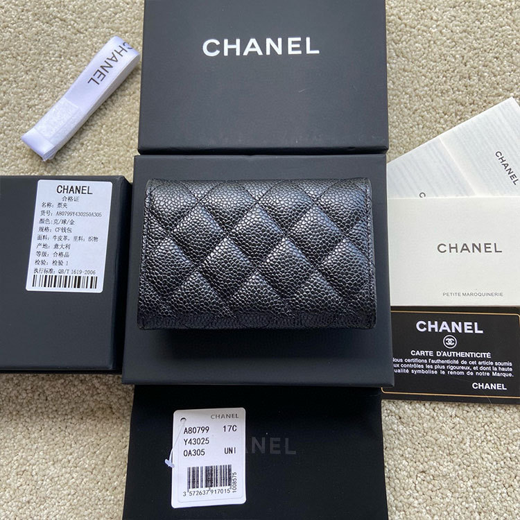 CHANEL Grain calf leather wallet
