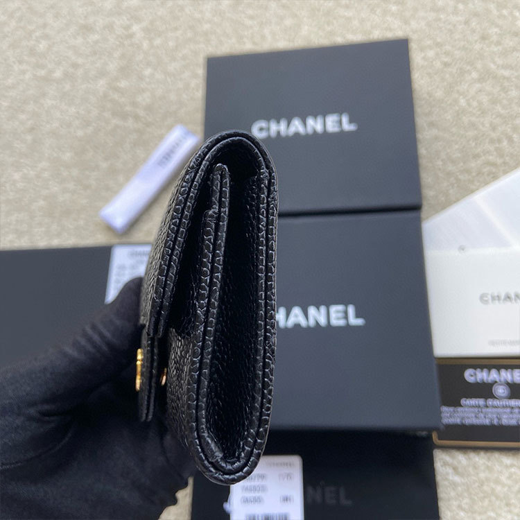 CHANEL Grain calf leather wallet
