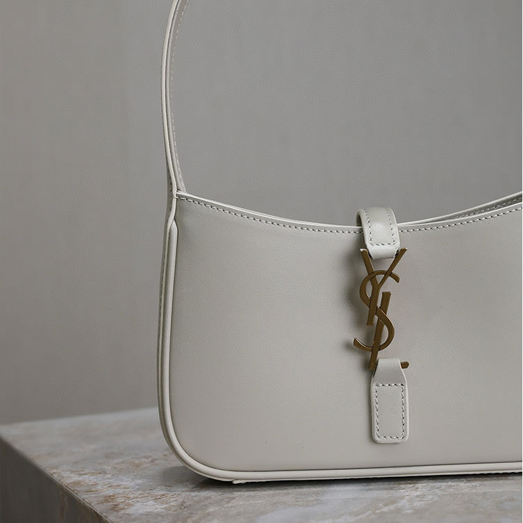 YSL MINI LE 5 À 7 Shoulder bag