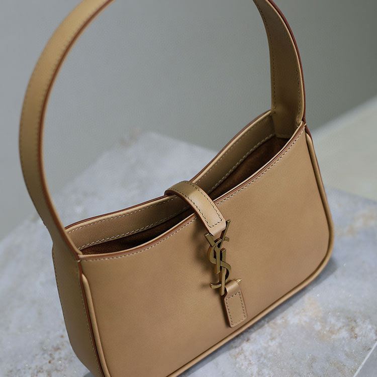 YSL MINI LE 5 À 7 Shoulder bag