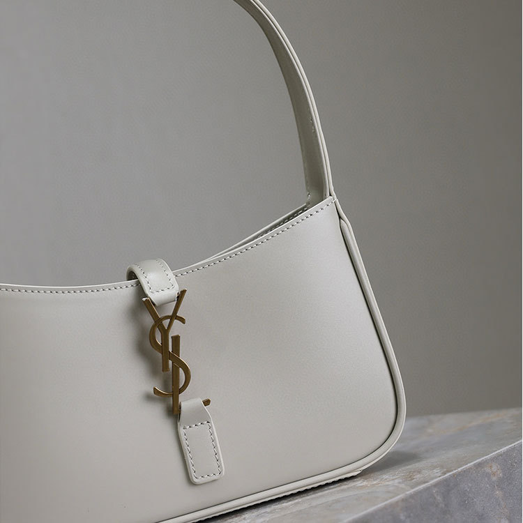 YSL MINI LE 5 À 7 Shoulder bag