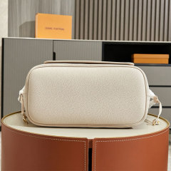 LV Neverfull MM Tote Bag