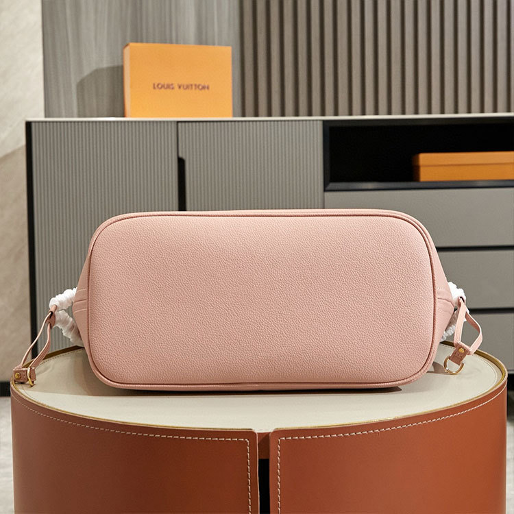 LV Neverfull MM Tote Bag