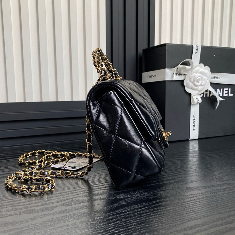 CHANEL Flap Bag