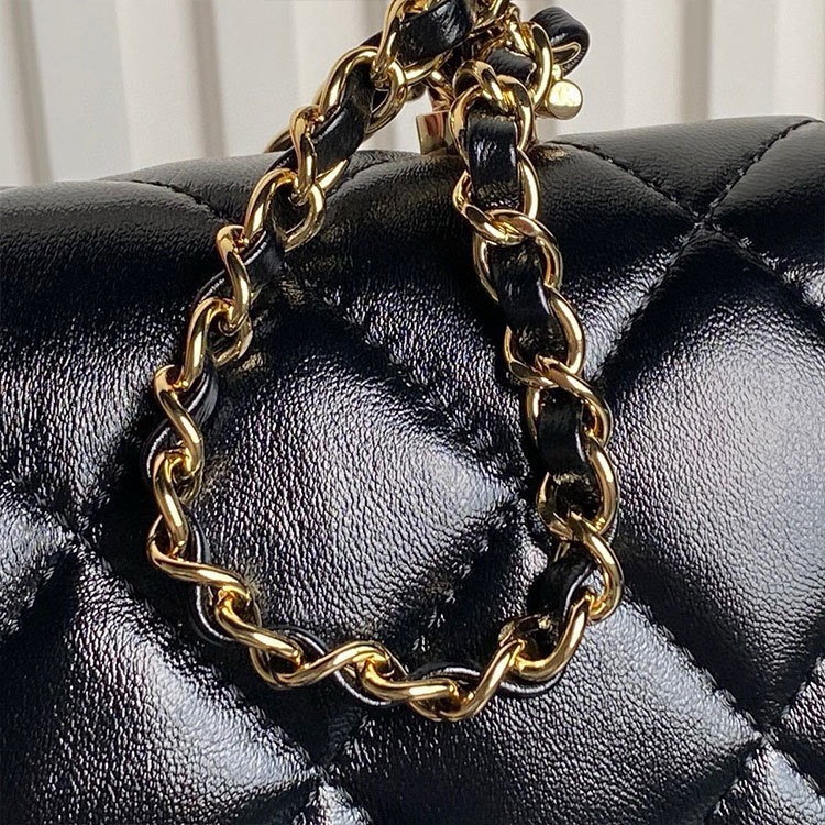 CHANEL Flap Bag