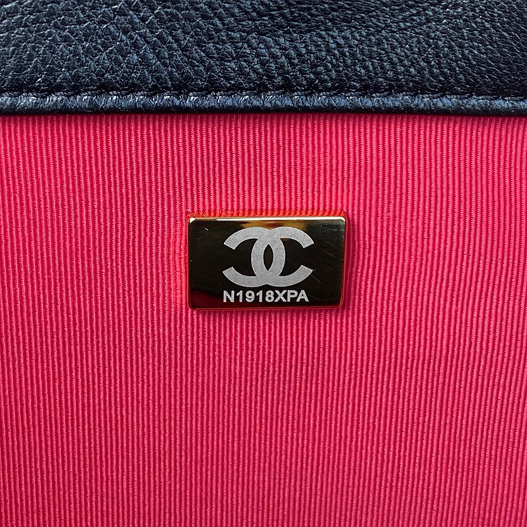 CHANEL 22B Tote Bag