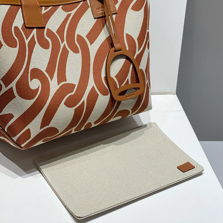 HERMES Steeple Tote Handbag