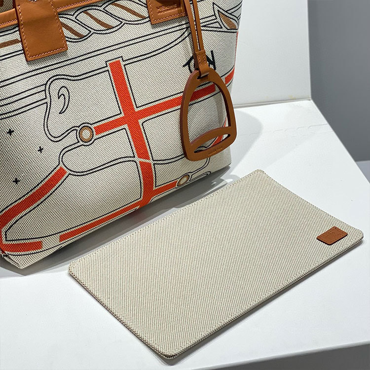 HERMES Steeple Tote Handbag