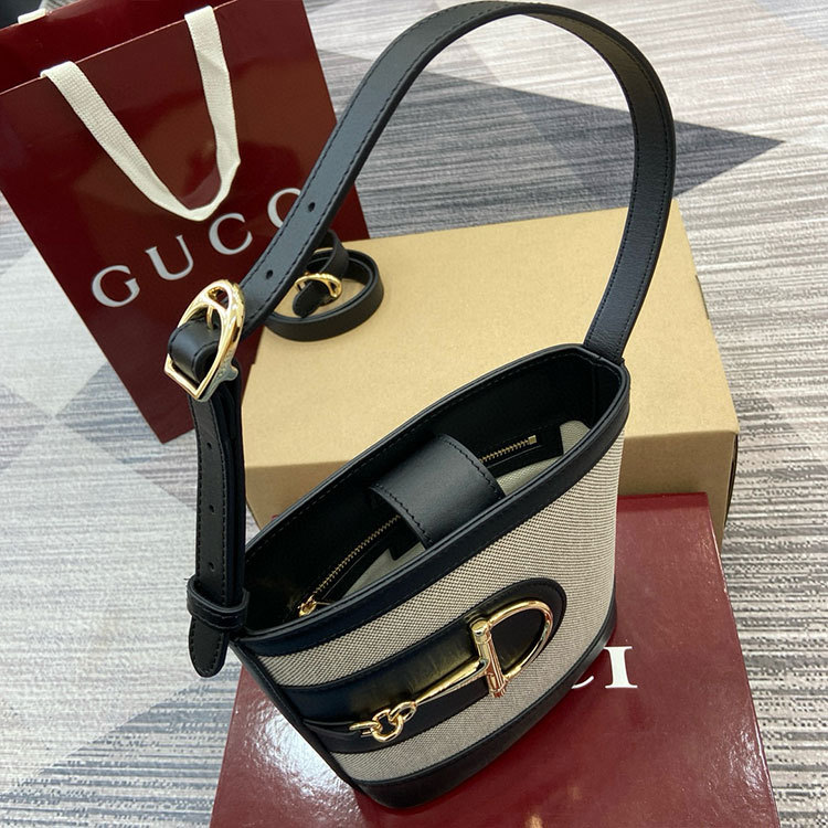 GUCCI 73 MINI BUCKET BAG