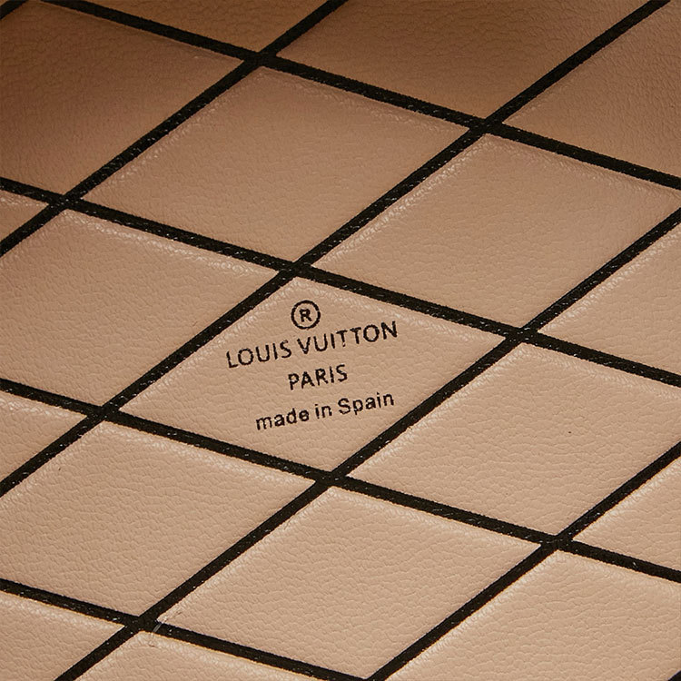 LV Mini Boite Chapeau