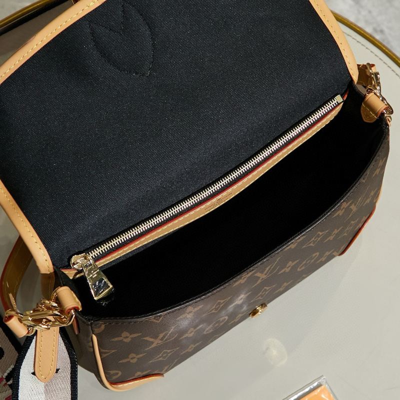LV DIANE Handbag