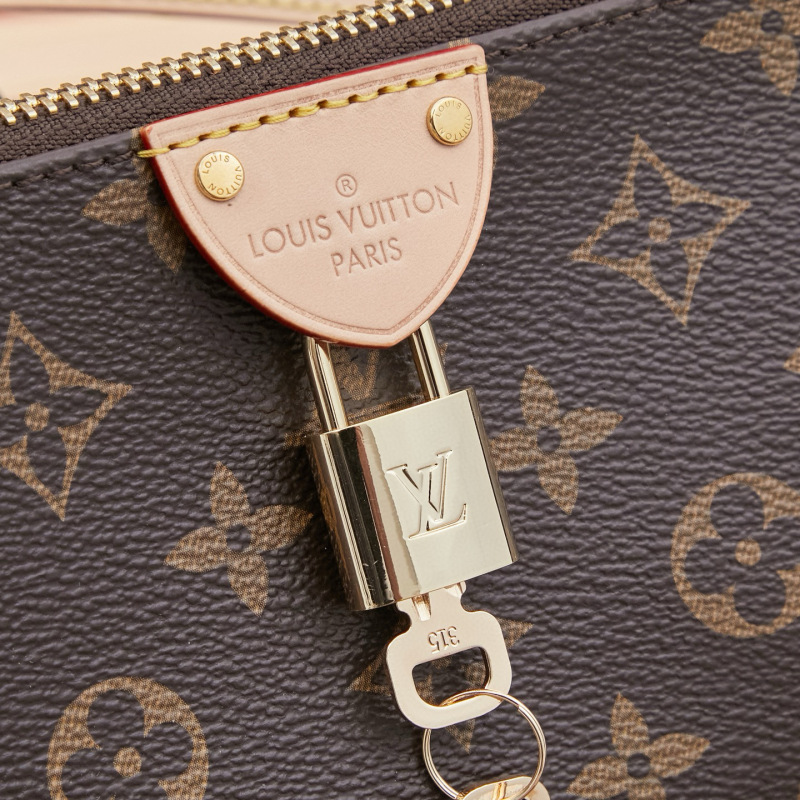 LV Pochette Tirette bag