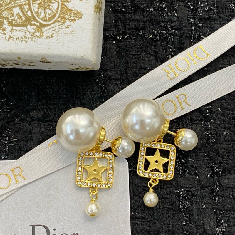 DIOR EARRING