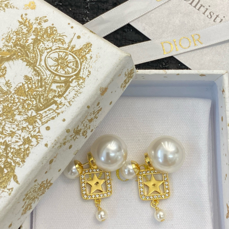 DIOR EARRING