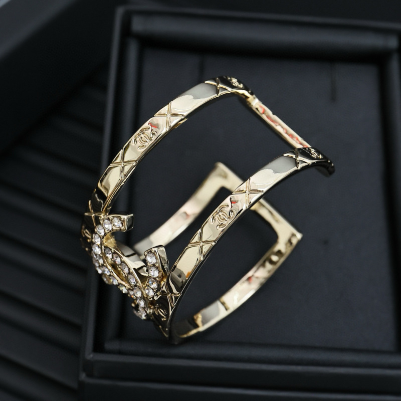 CHANEL Bracelet