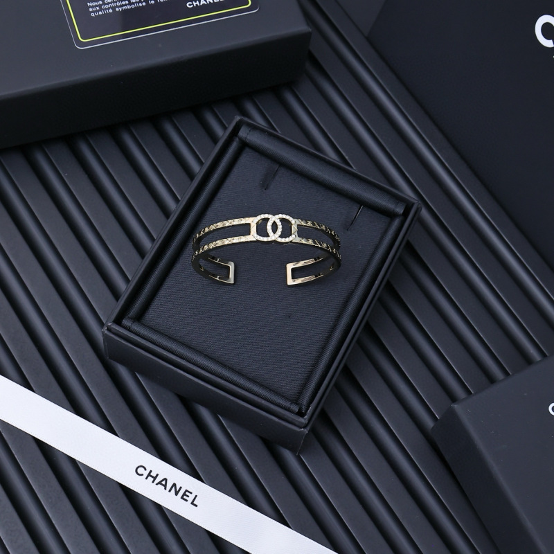 CHANEL Bracelet