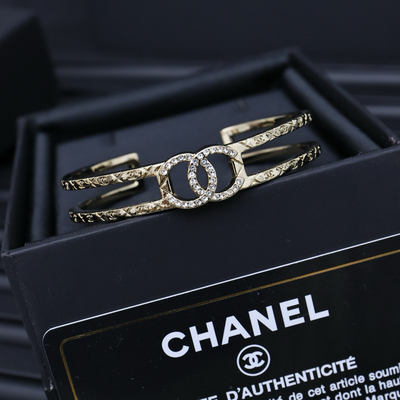 CHANEL Bracelet